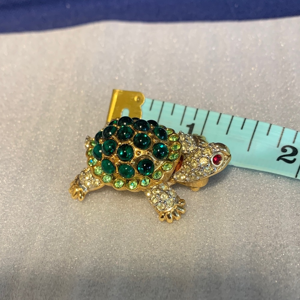 Swarovski Crystal Turtle Brooch - Vintage
